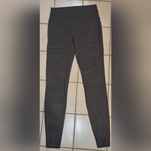 Olive Mesh Panel Leggings - Picture 4 of 6